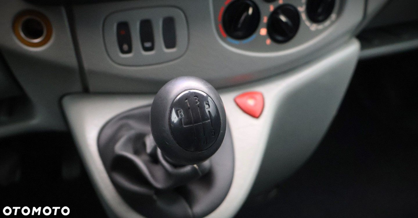 Renault Trafic - 24