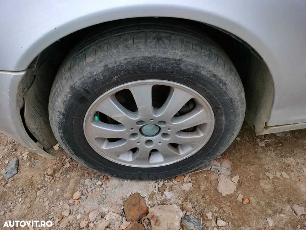 Dezmembrari  Mercedes-Benz C-CLASS (W203)  2000  > 2007 C 200 CDI (20 - 3