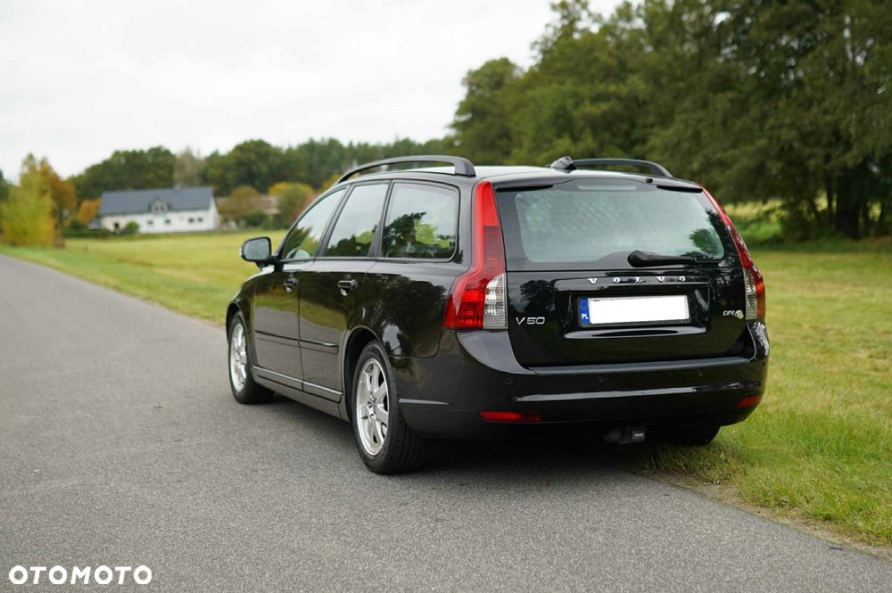 Volvo V50 1.6D DRIVe Momentum Start-Stop - 3