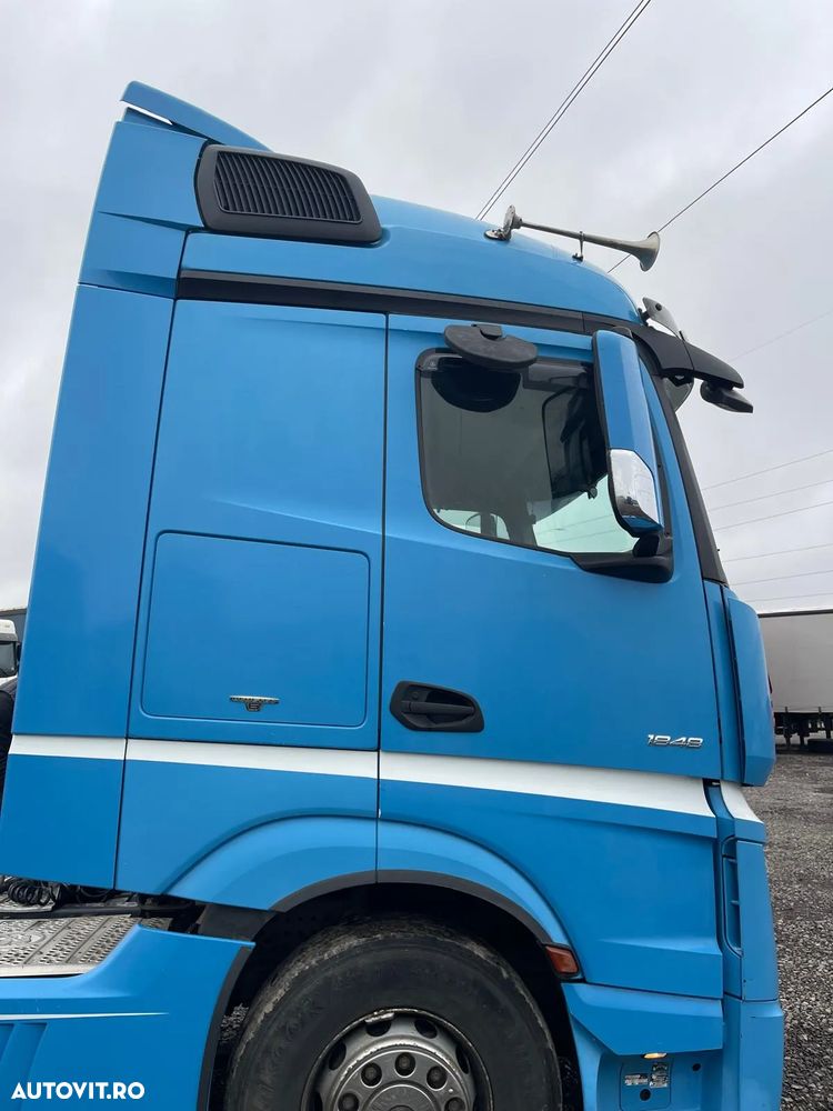 Mercedes-Benz ACTORS - 9