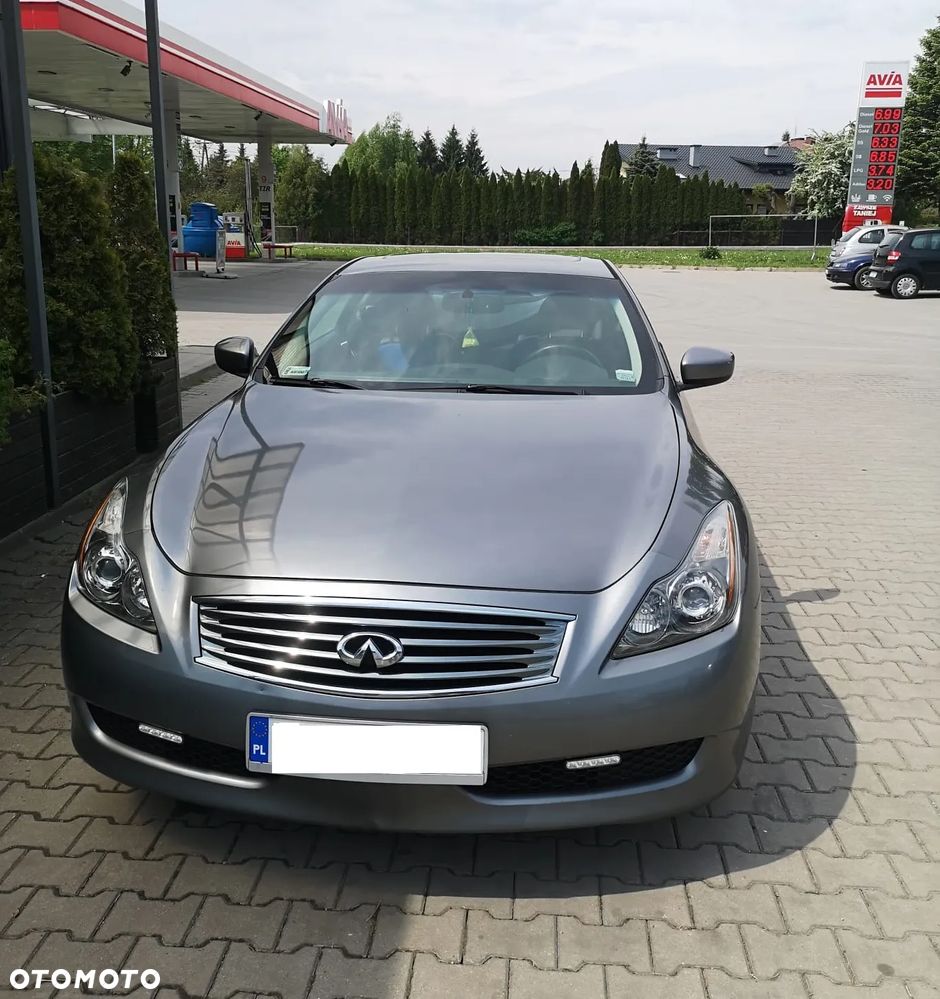 Infiniti G G37 - 2
