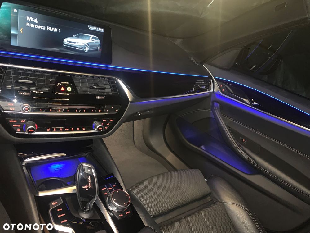 BMW Seria 5 520d M Sport sport - 34