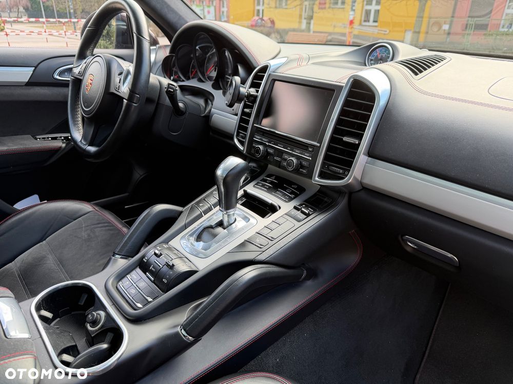 Porsche Cayenne - 9