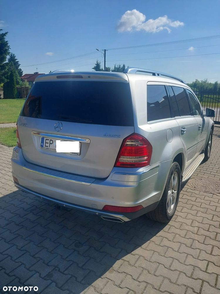 Mercedes-Benz GL 450 - 2