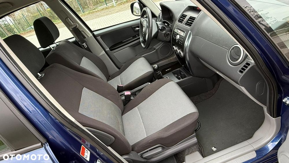 Suzuki SX4 1.6 VVT 4x4 Comfort - 10