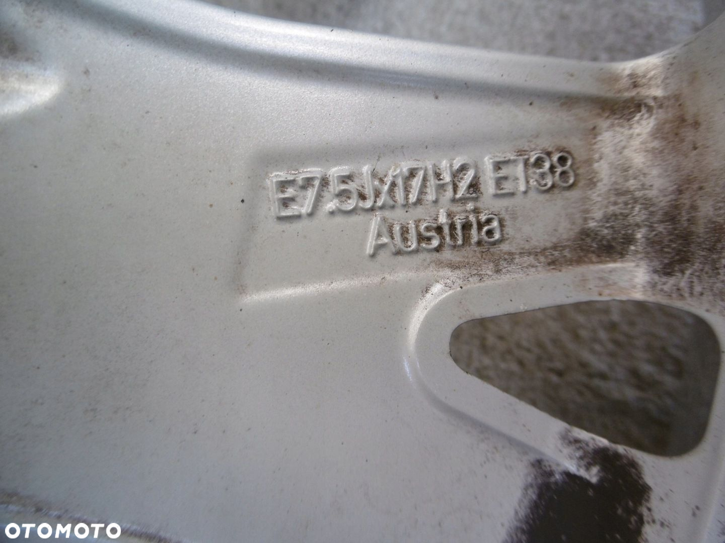 AUDI A4 B9 8W0 7.5Jx17H2 5x112 ET38 - felga oryginał - 9