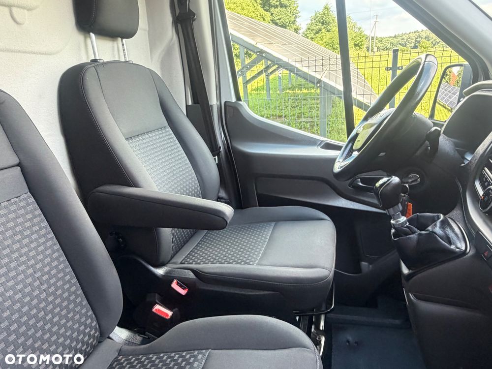 Ford Transit - 19