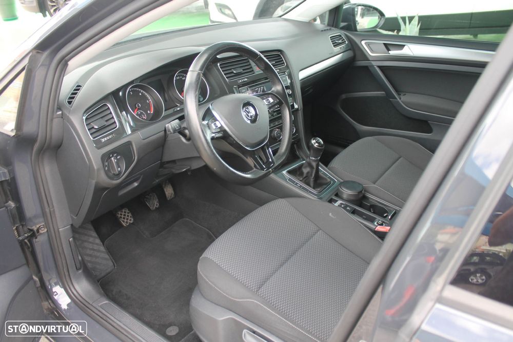 VW Golf 1.6 TDi BlueMotion Trendline - 3