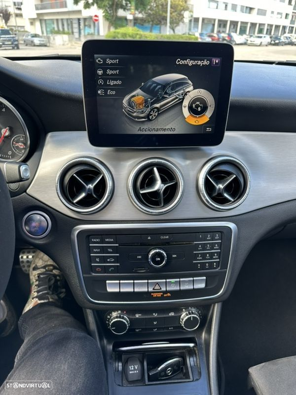 Mercedes-Benz CLA 220 d Shooting Brake AMG Line Aut. - 31