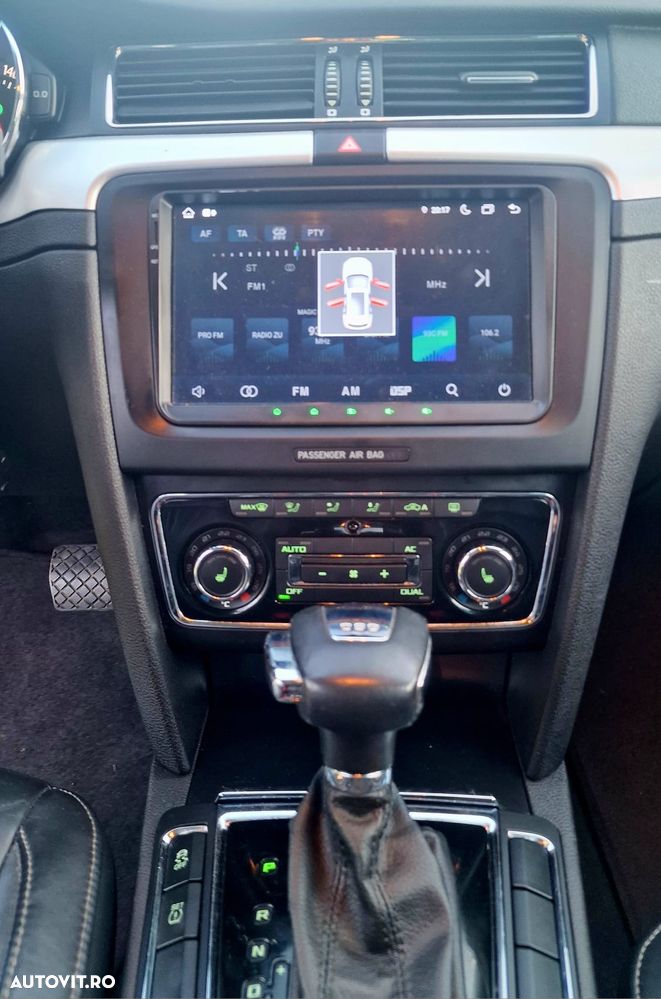 Skoda Superb 2.0 TDI DSG Elegance - 23