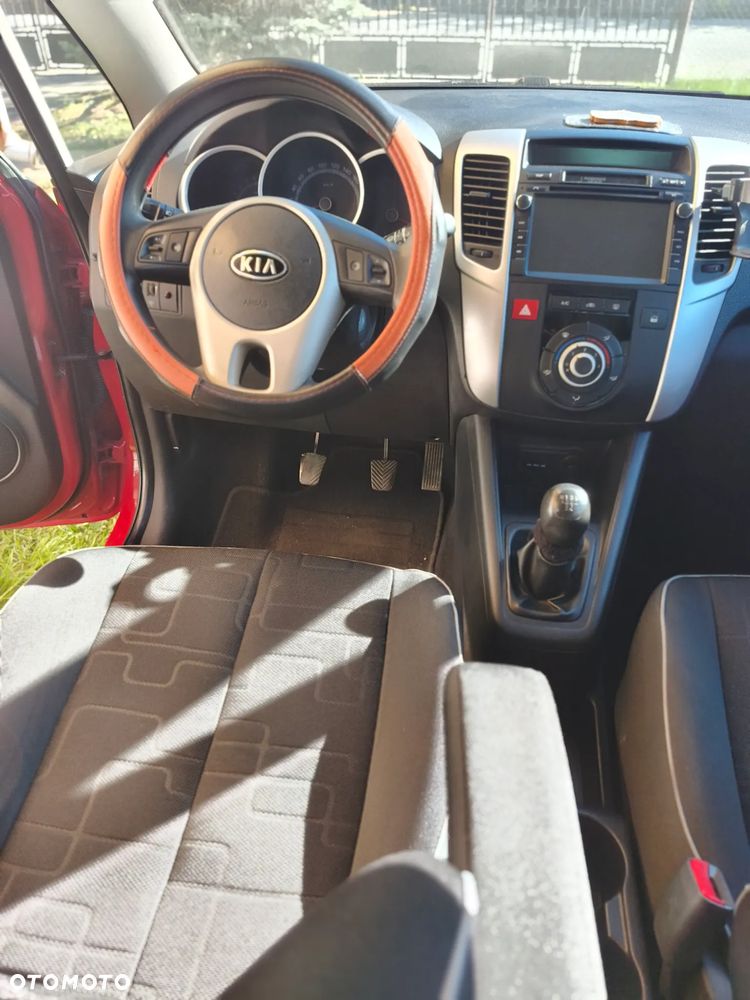 Kia Venga - 13