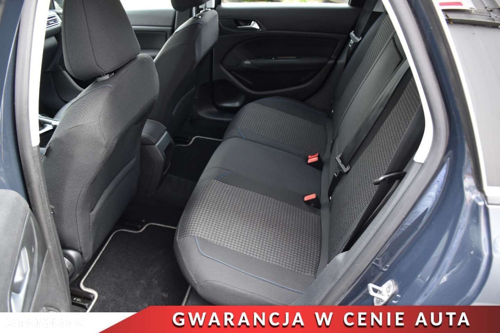 Peugeot 308 - 8