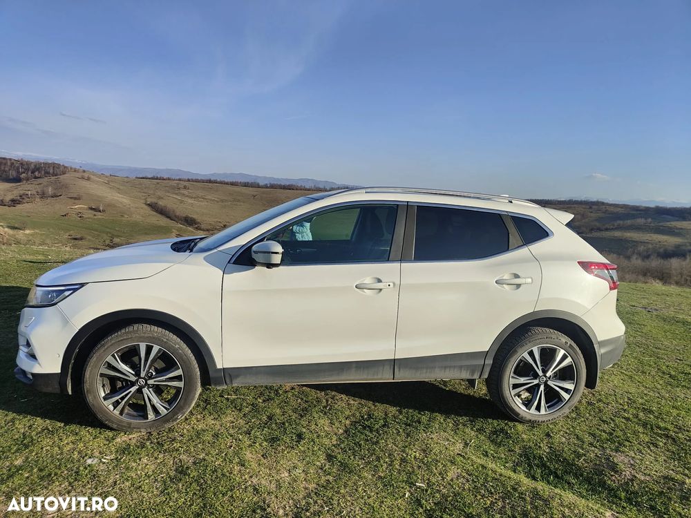 Nissan Qashqai 1.3 DIG-T DCT SHIRO - 2