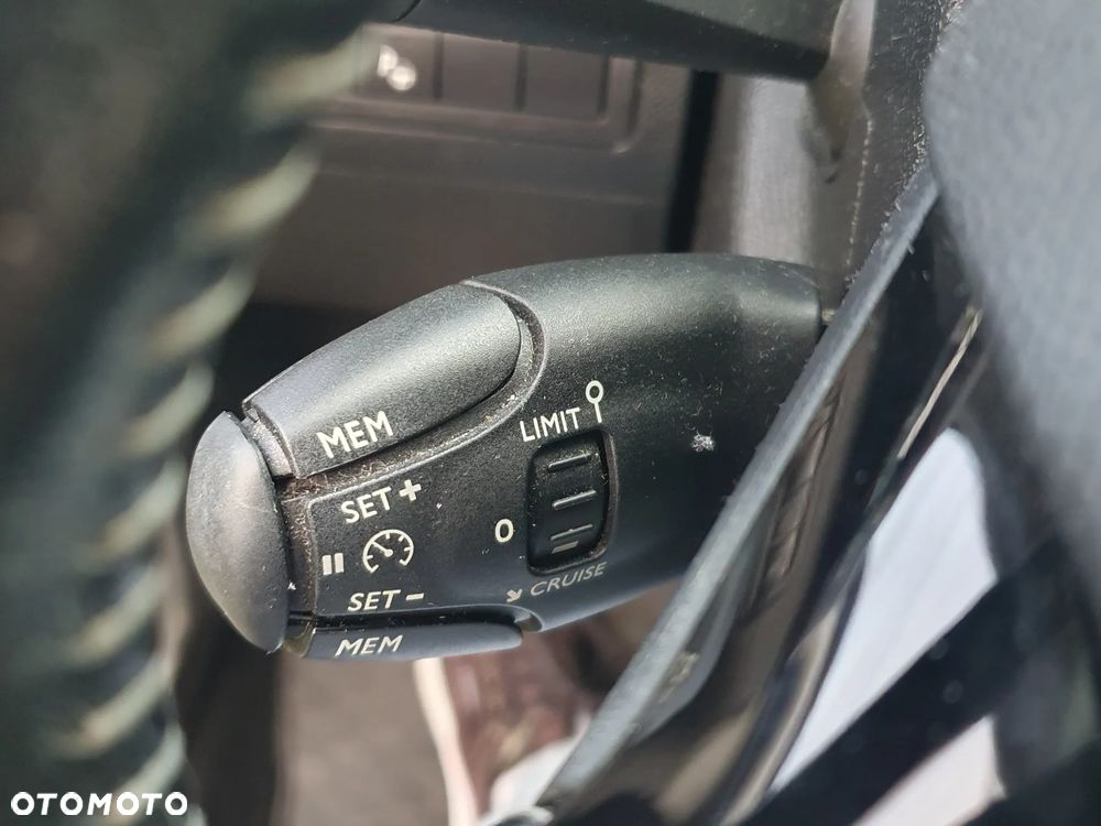 Peugeot 308 2.0 BlueHDi Allure S&S - 13
