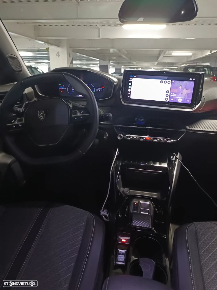 Peugeot 2008 — fotografia 16