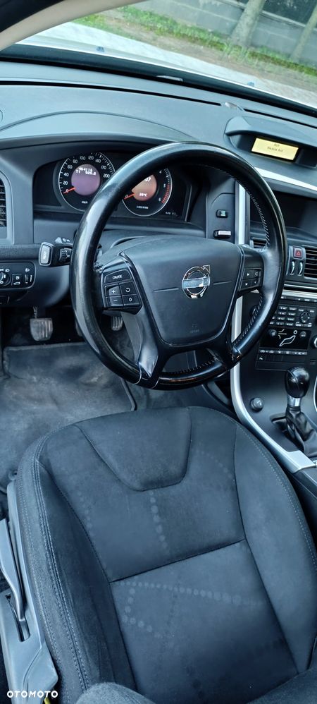 Volvo XC 60 2.4D Kinetic - 7