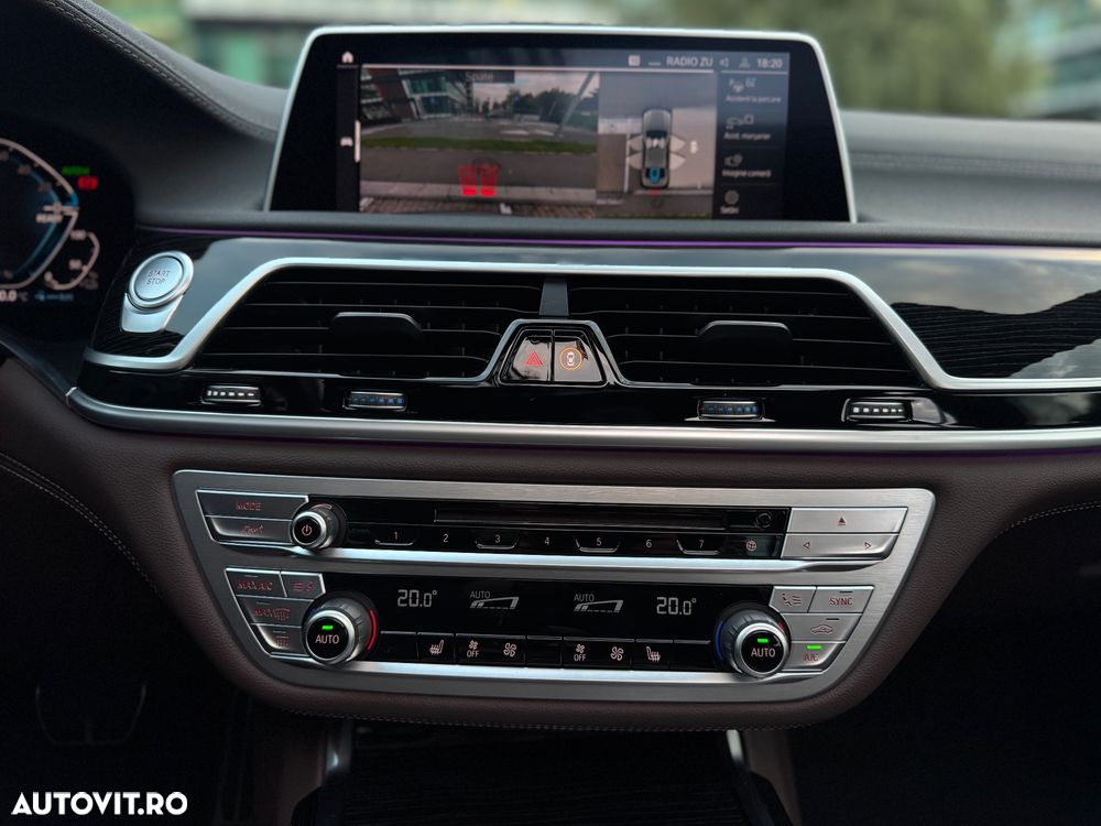 BMW Seria 7 745e - 30