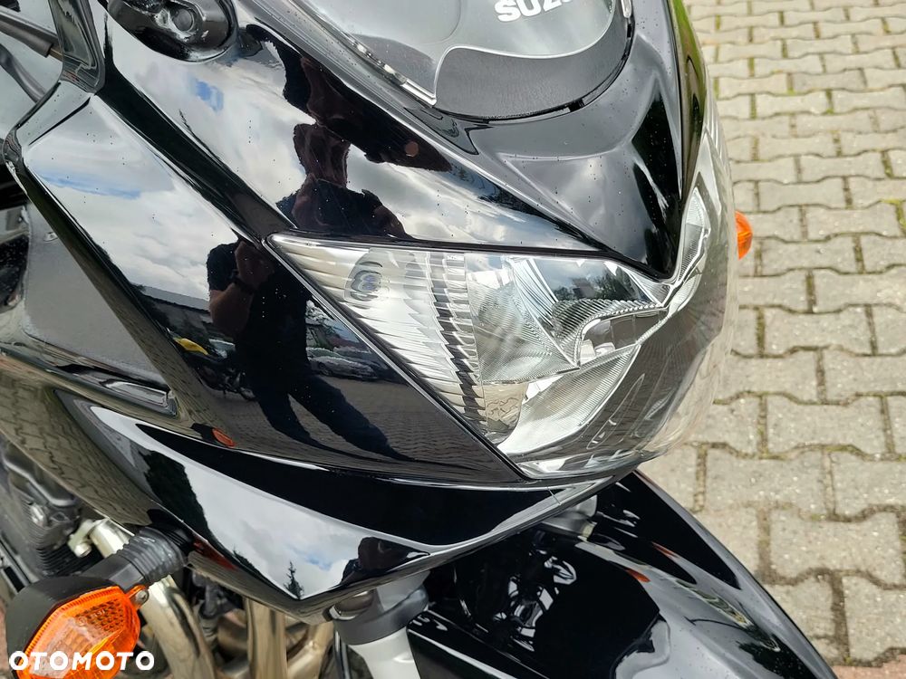 Suzuki Bandit - 25