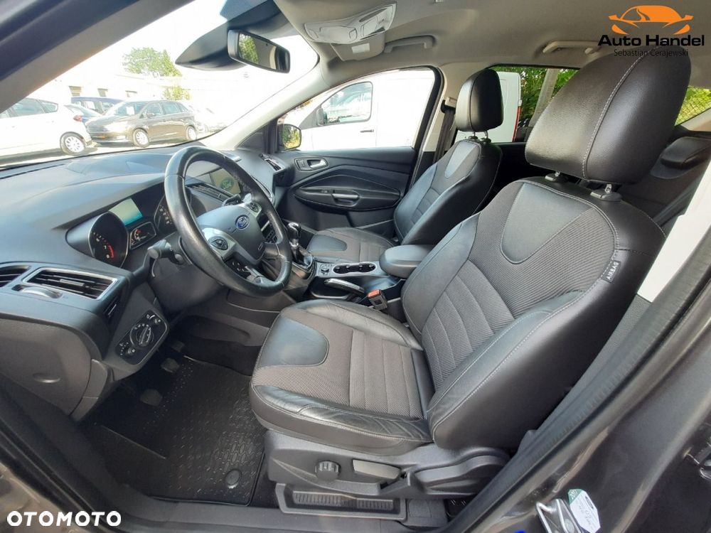 Ford Kuga 1.5 EcoBoost 2x4 Titanium - 36