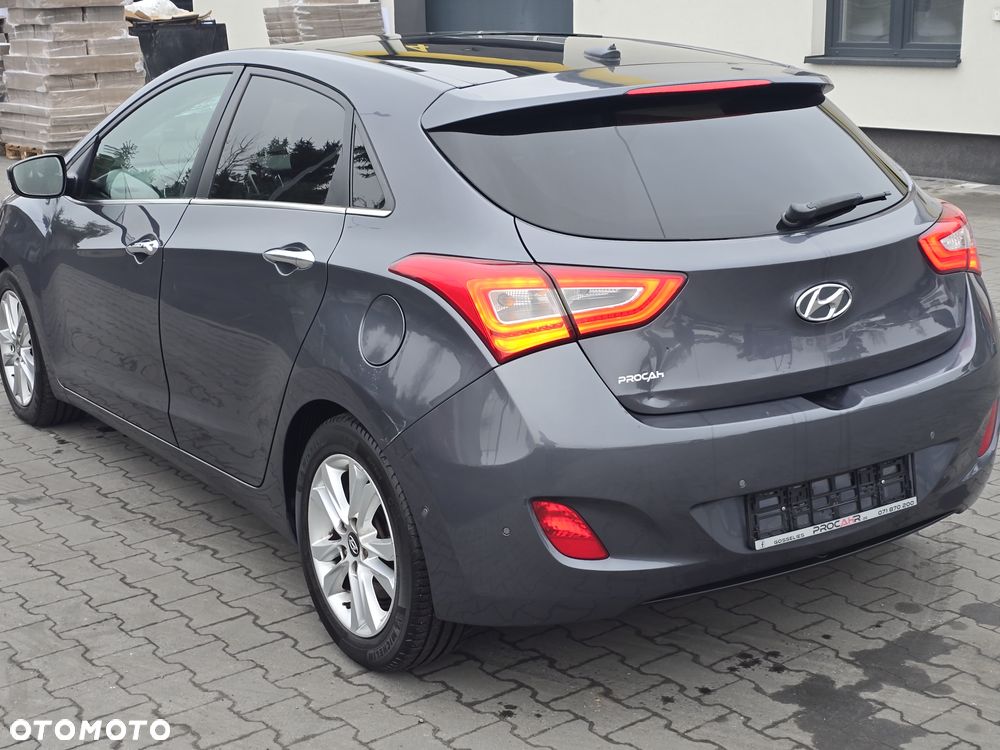 Hyundai i30 1.6 CRDI DCT Premium - 1