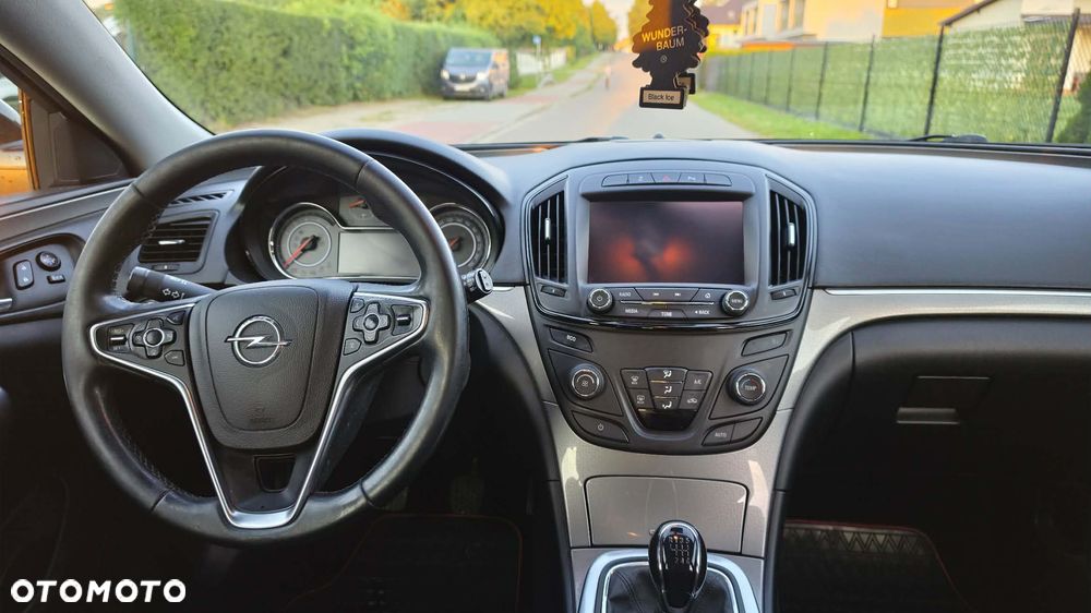 Opel Insignia - 10