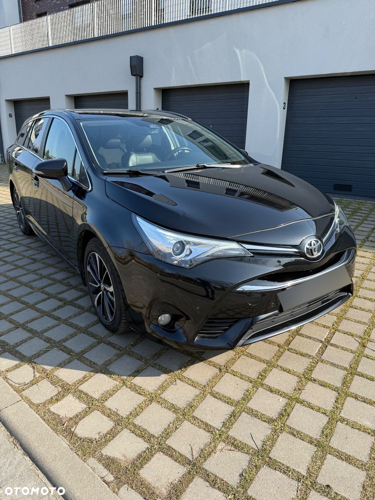 Toyota Avensis 2.0 D-4D Prestige - 24