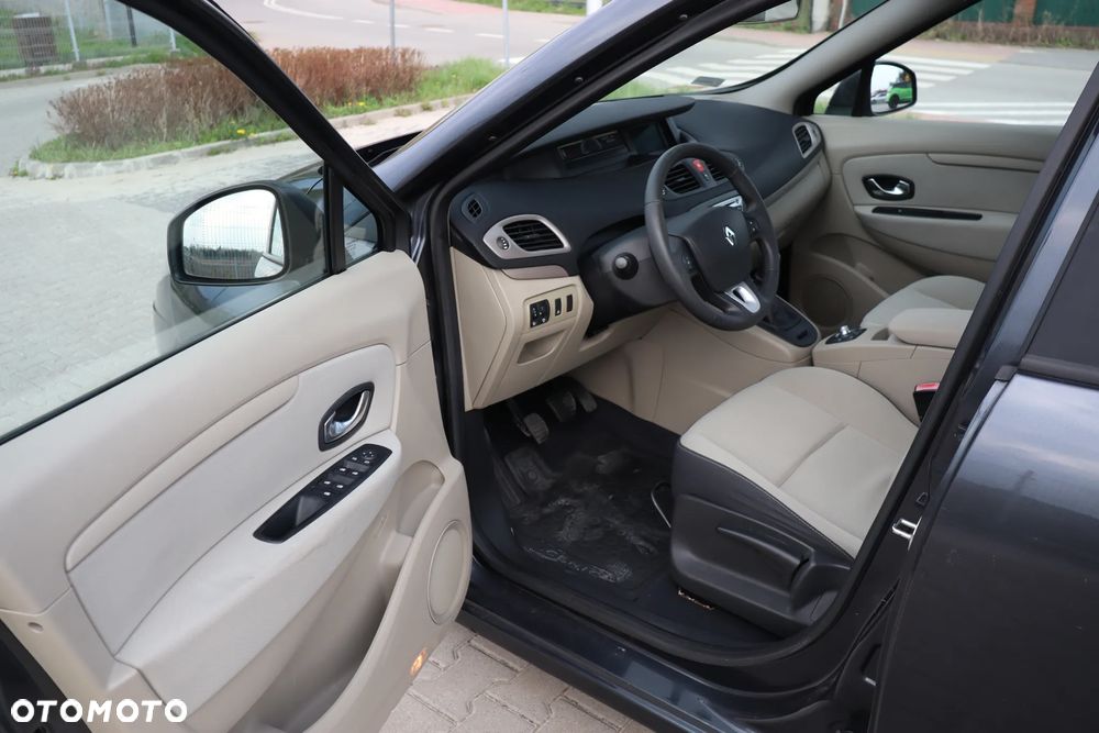 Renault Scenic - 9