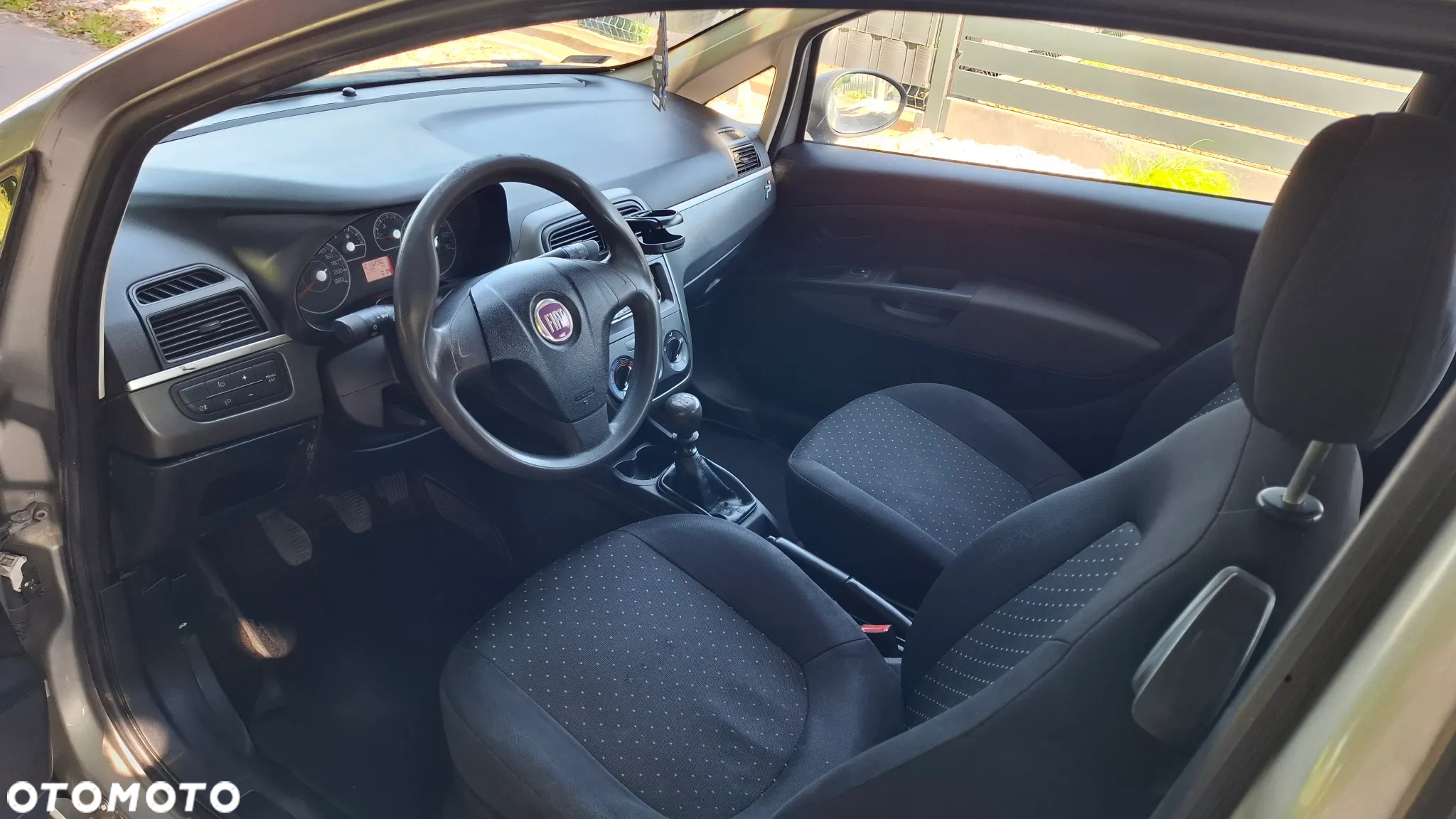 Fiat Grande Punto - 11