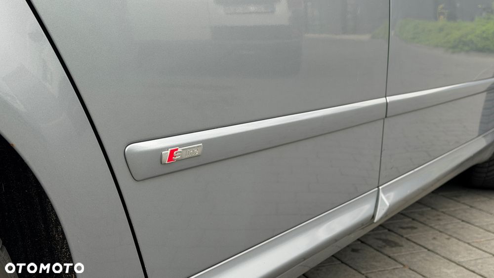 Audi A4 Limousine - 9