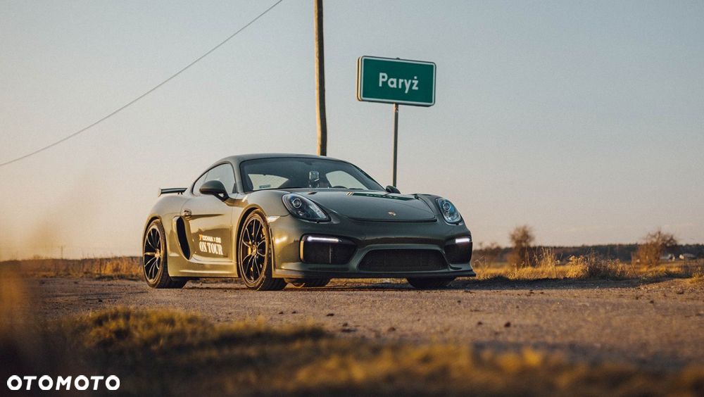 Porsche Cayman GT4 - 1