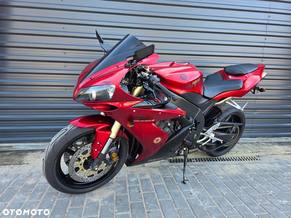 Yamaha R1 - 1