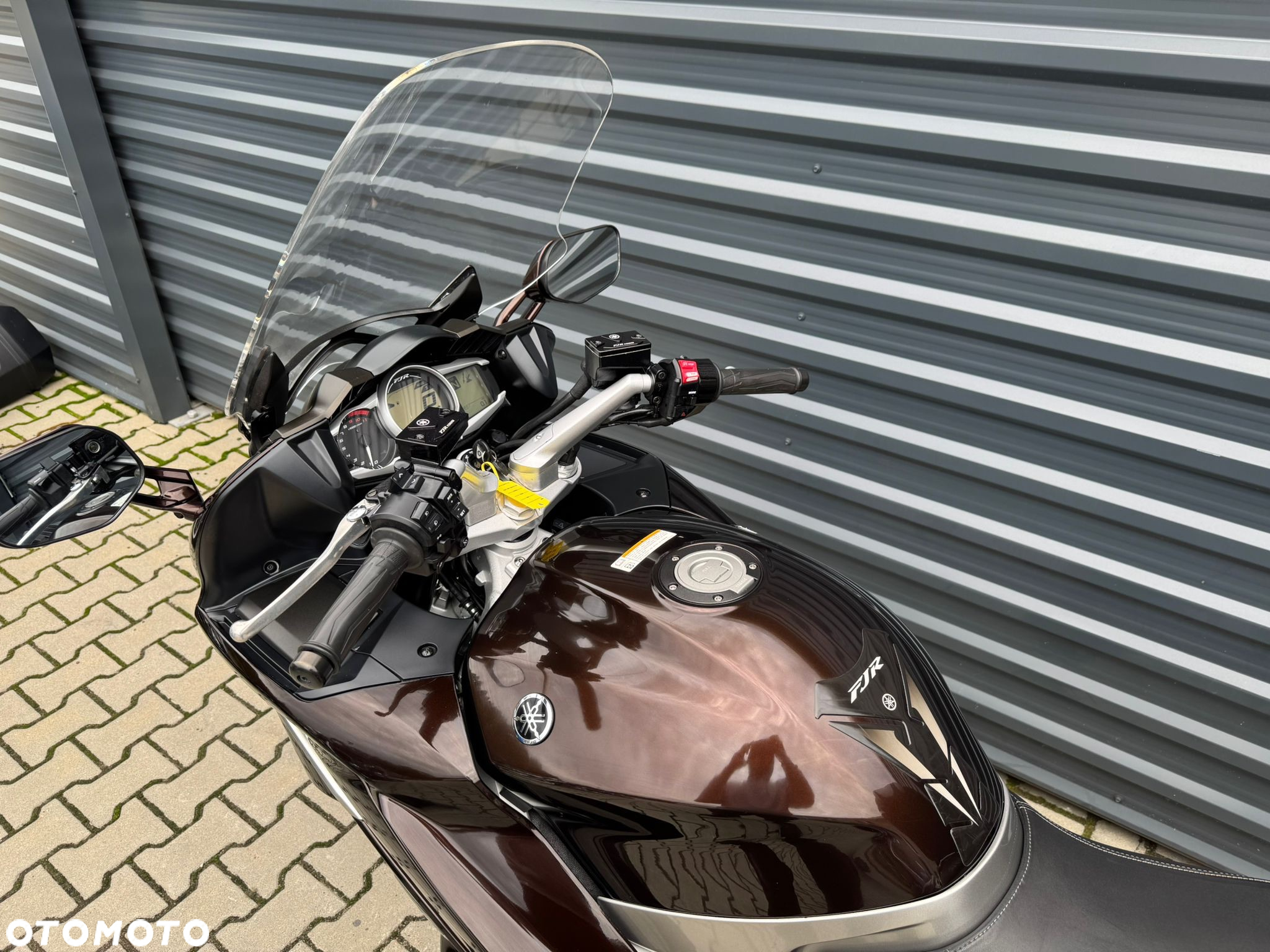 Yamaha FJR - 7
