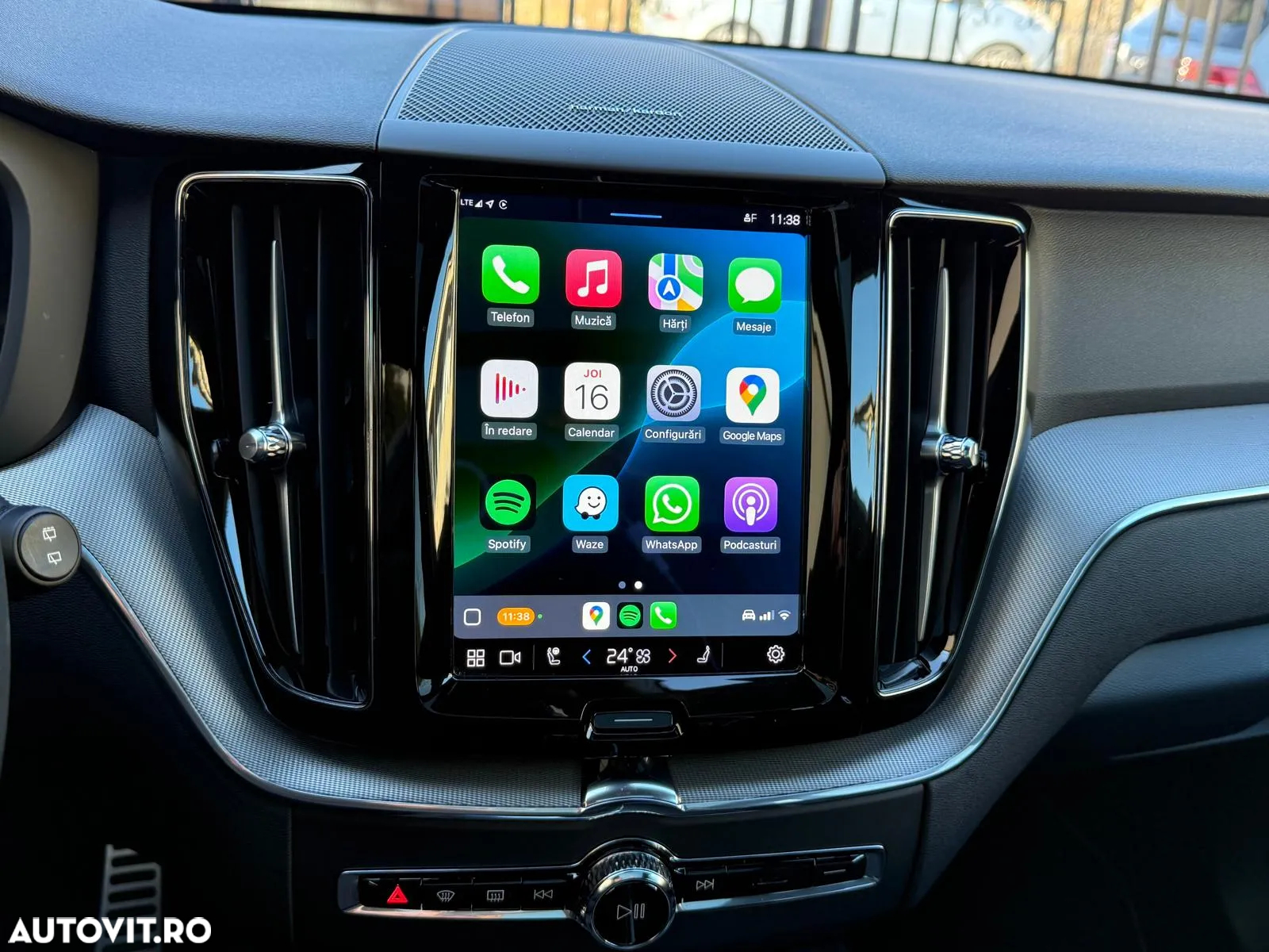 Volvo XC 60 T8 Twin Engine AWD R-Design - 17