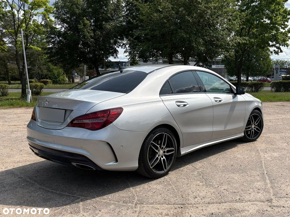 Mercedes-Benz CLA 220 4-Matic AMG Line - 4
