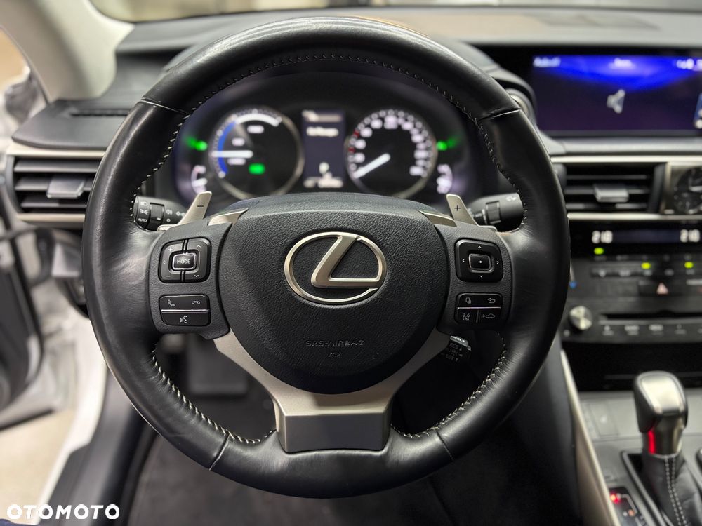 Lexus IS - 21