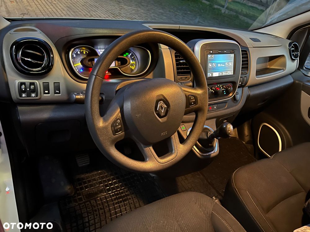 Renault Trafic - 11