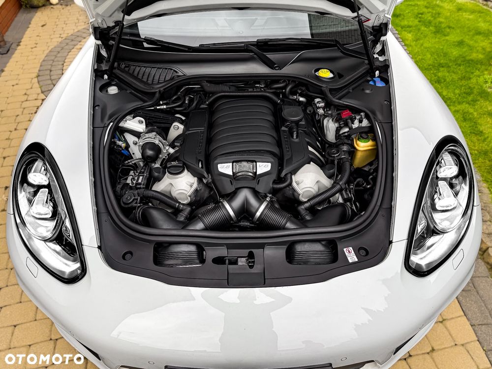 Porsche Panamera GTS PDK - 12