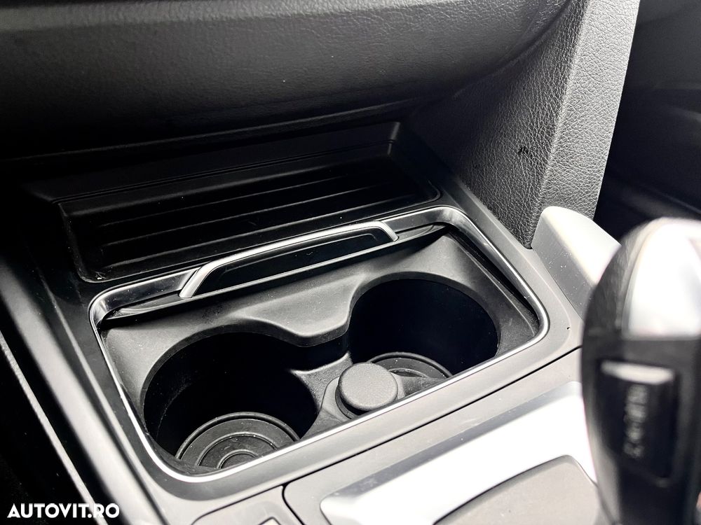 BMW Seria 3 330e iPerformance M Sport - 31