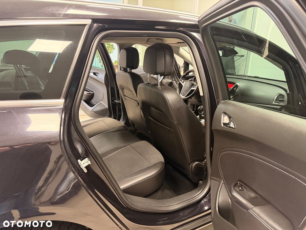 Opel Astra 1.4 T Executive S&S - 20
