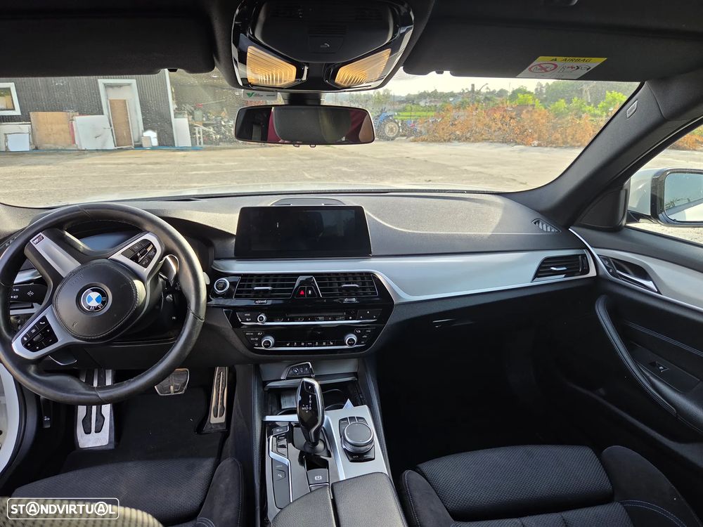 BMW 530 e iPerformance - 12