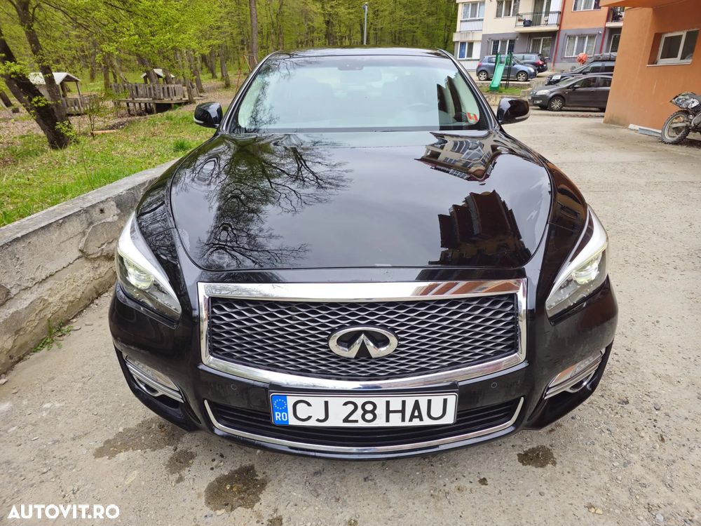 Infiniti Q70 2.2d - 2