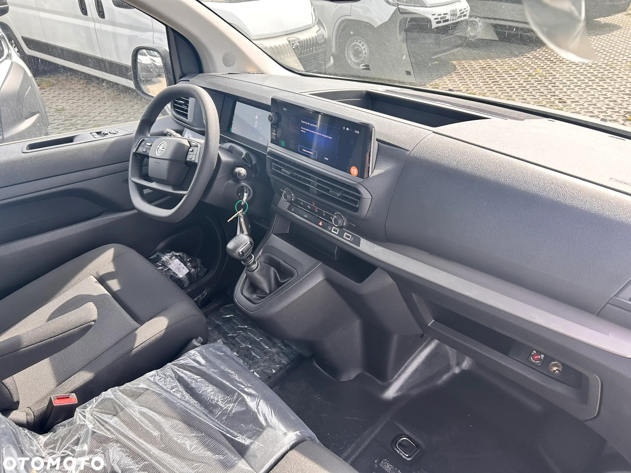 Opel Vivaro Furgon - 10