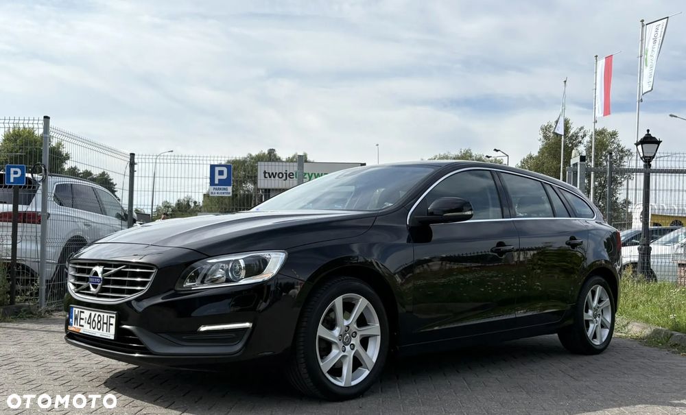 Volvo V60 T4 Momentum - 1