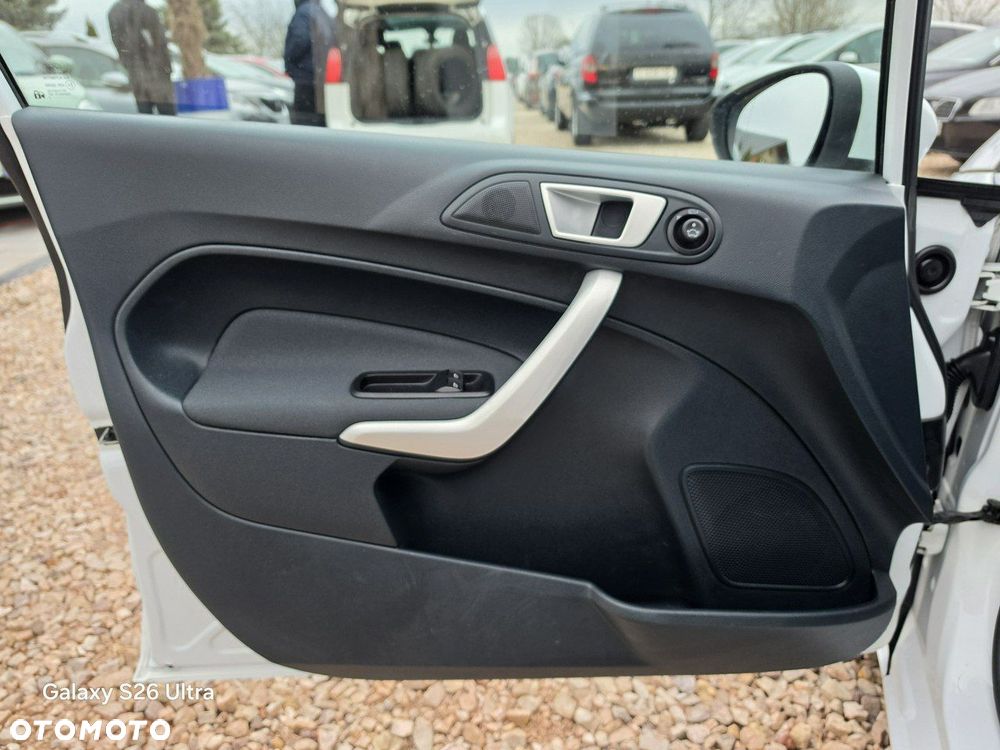 Ford Fiesta 1.25 Titanium - 25