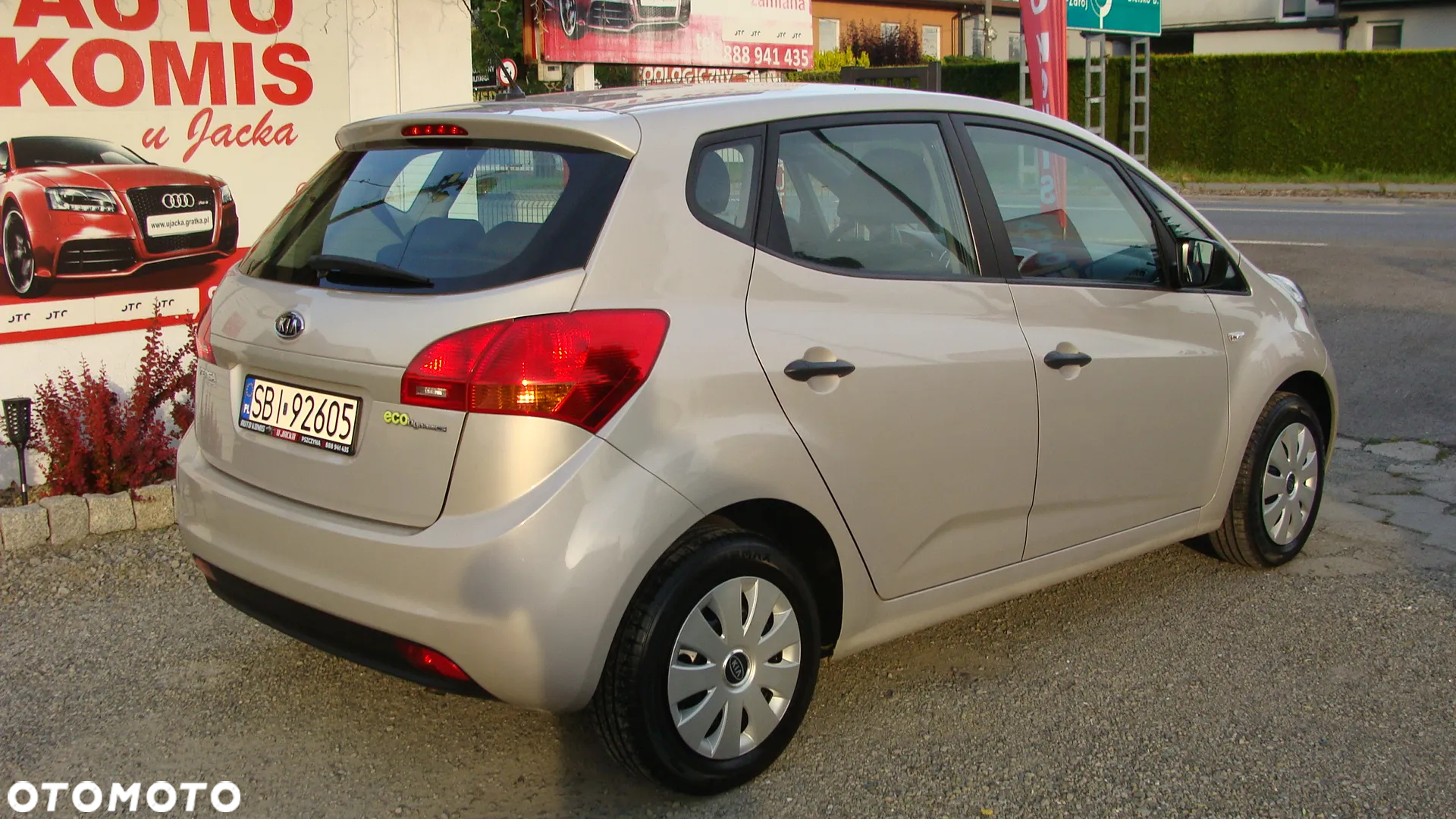 Kia Venga 1.4 Business Line - 12