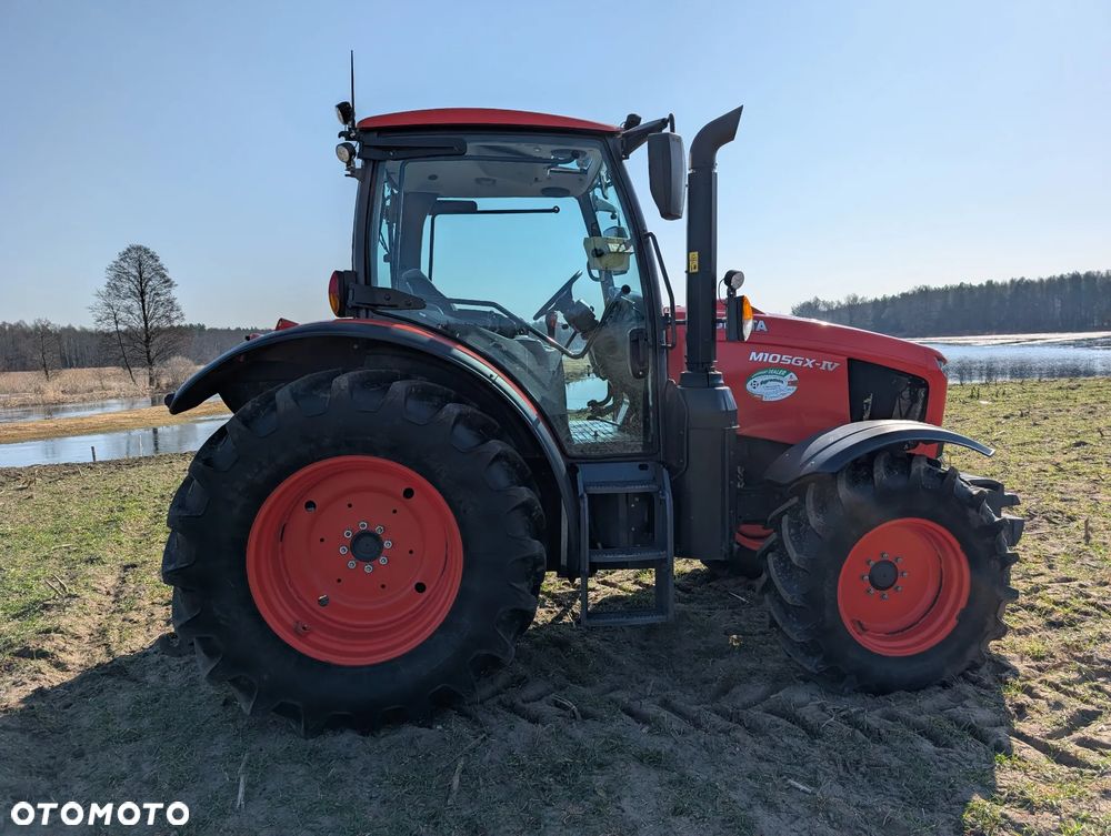 Kubota M105GX IV - 10