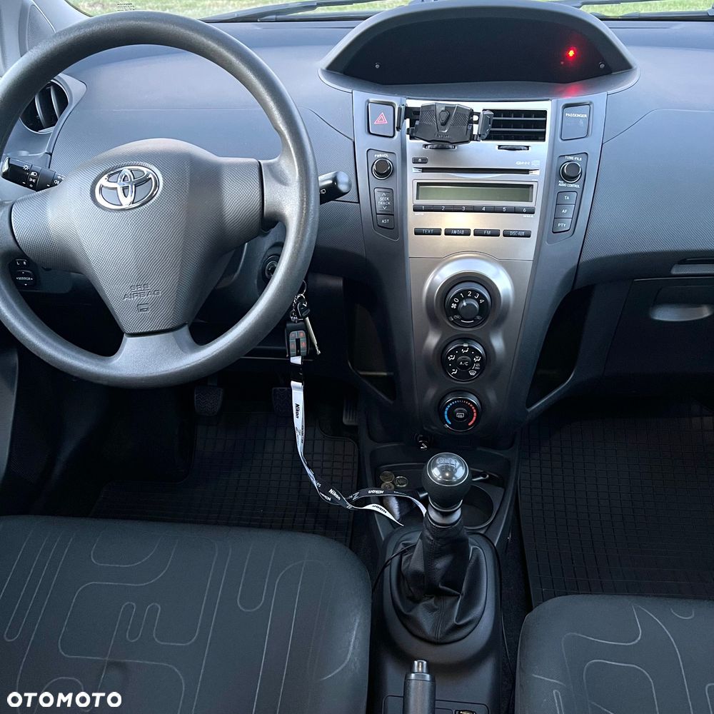 Toyota Yaris 1.33 Luna - 5