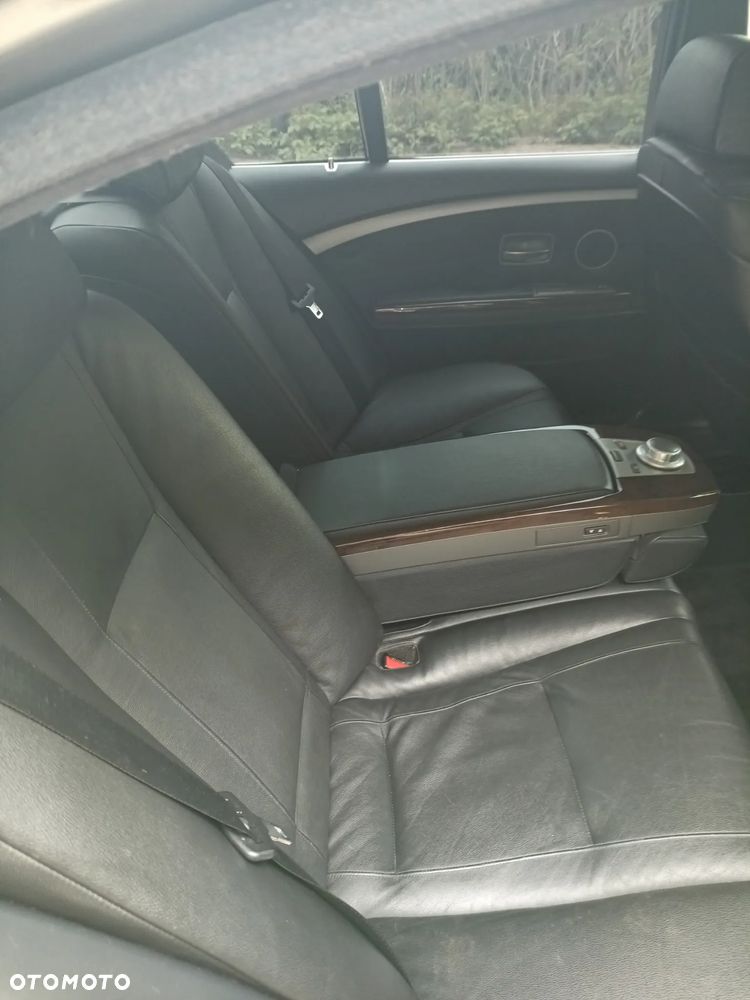 BMW Seria 7 - 8