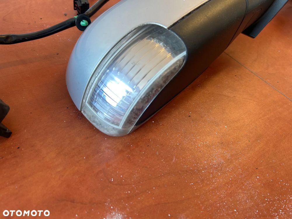 LUSTERKO LEWE PRAWE VOLKSWAGEN TOURAN I 1T0857933 - 7