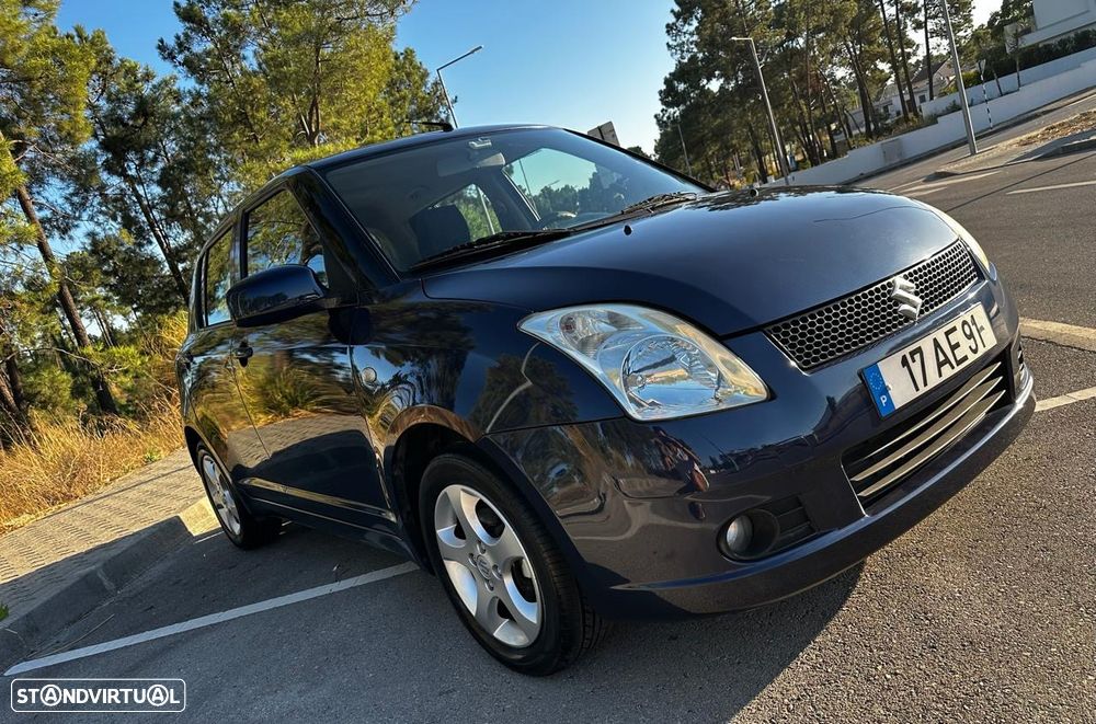 Suzuki Swift 1.3 16V GA - 4